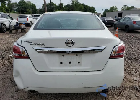 2015 Nissan Altima 2.5 из США, поврежденный, VIN 1N4AL3AP3FC410667